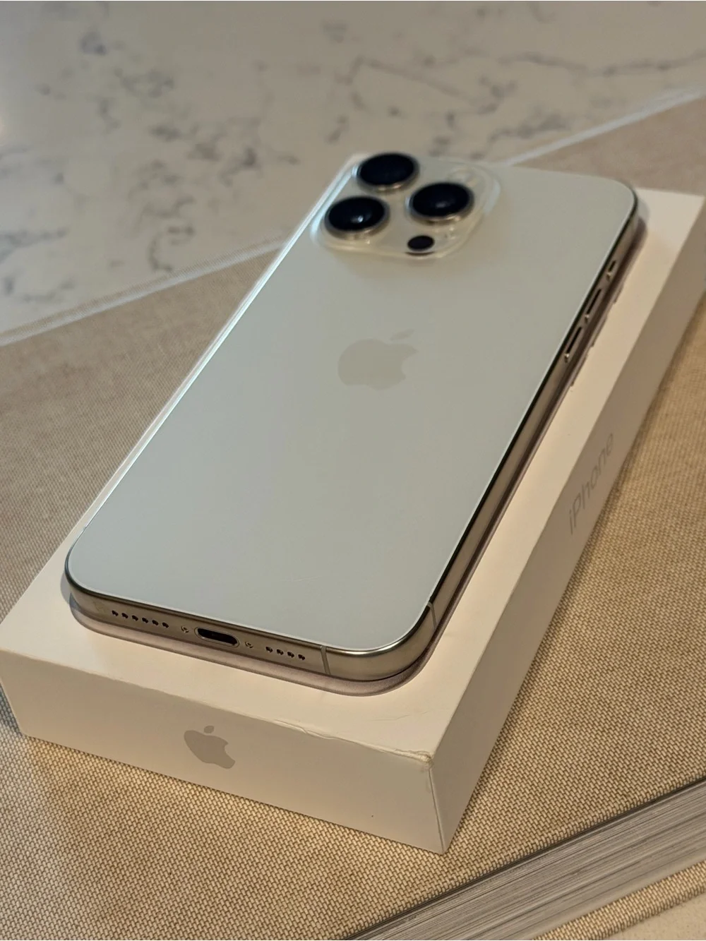 Apple iPhone 15 Pro Max – 256GB – White Titanium – Unlocked